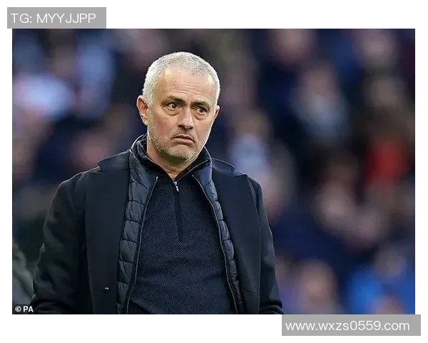 足球明星因违反体育规则遭重罚引发公众热议与舆论风波